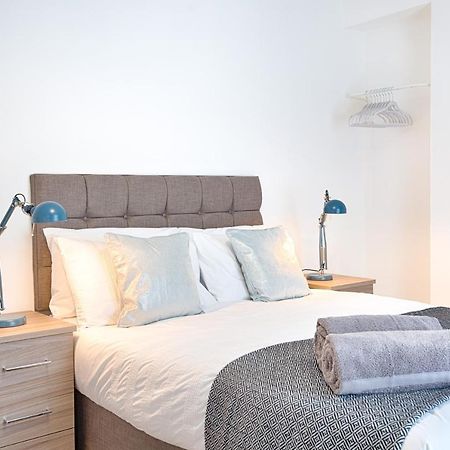 Large Green Garden, 4 Bedrooms, Sleeps 8 Swansea Luaran gambar