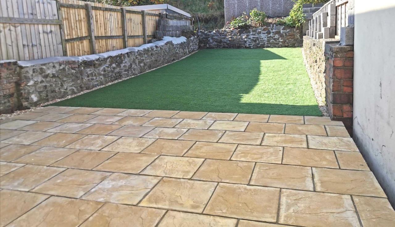 Large Green Garden, 4 Bedrooms, Sleeps 8 Swansea Luaran gambar
