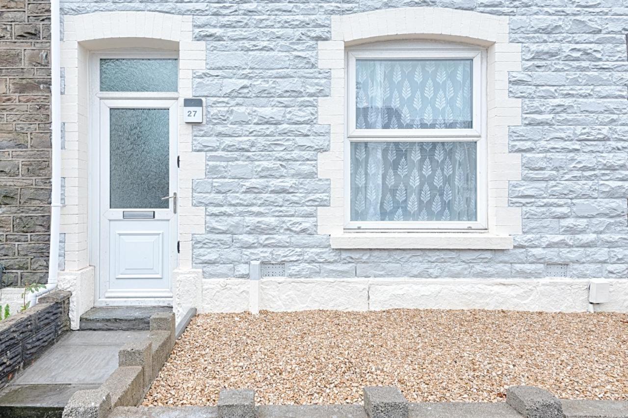 Large Green Garden, 4 Bedrooms, Sleeps 8 Swansea Luaran gambar