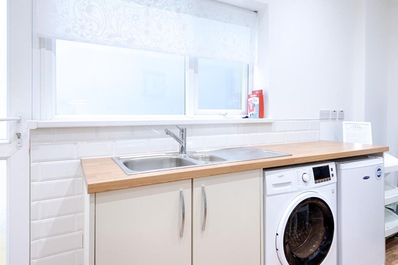 Large Green Garden, 4 Bedrooms, Sleeps 8 Swansea Luaran gambar