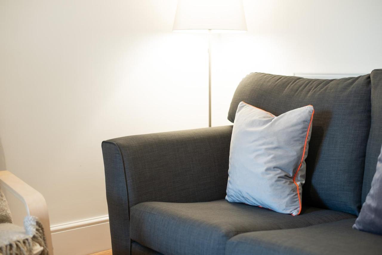 Large Green Garden, 4 Bedrooms, Sleeps 8 Swansea Luaran gambar